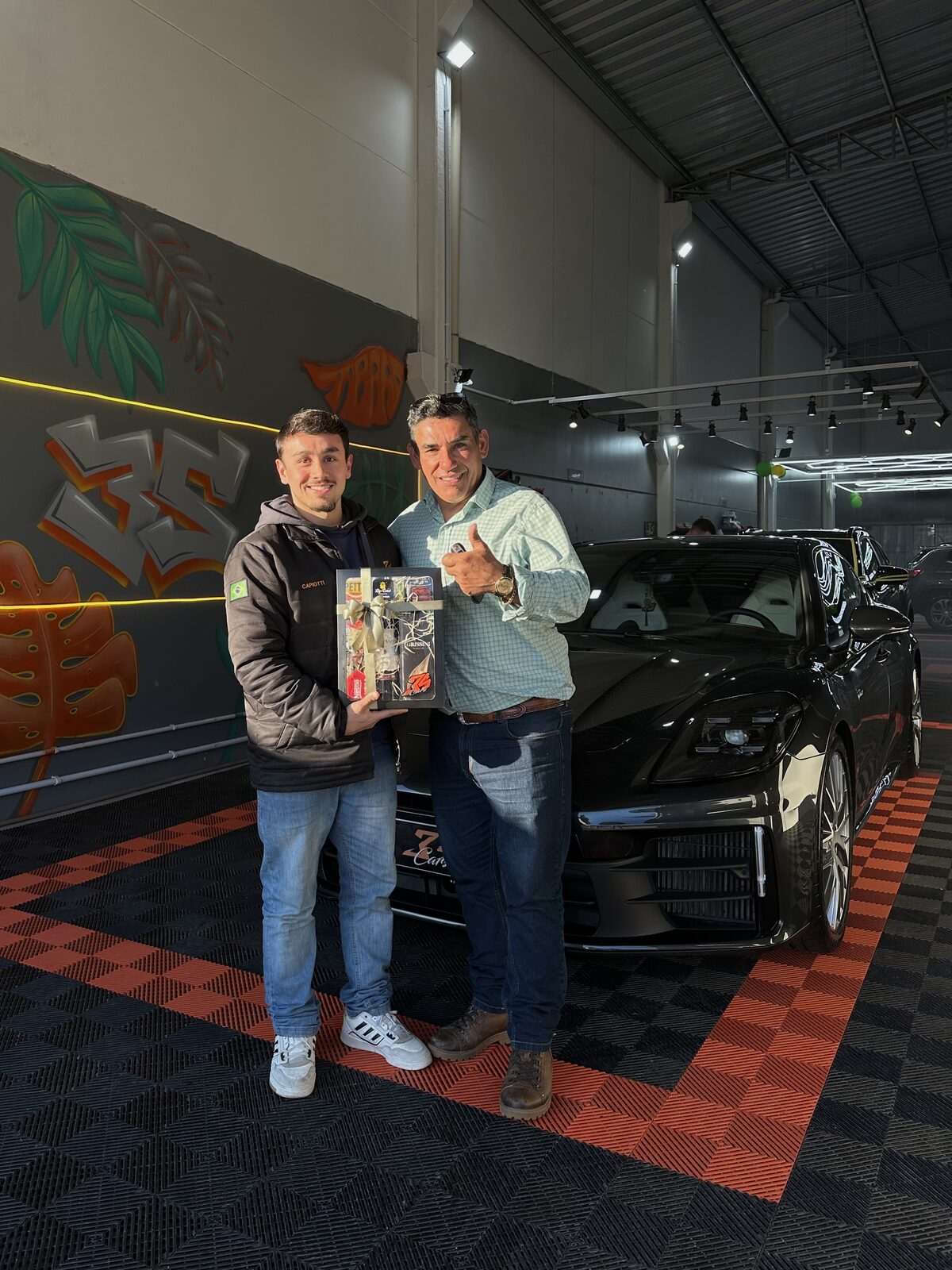 Cliente satisfeito com Porsche Panamera protegido, Gramado Xavier